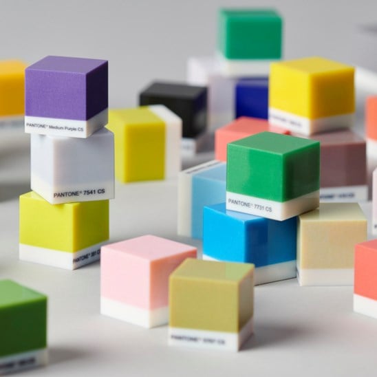 VeroVivid: Eine Familie mit mehrfarbigen und lichtdurchlässigen 3D- Druckmaterialien